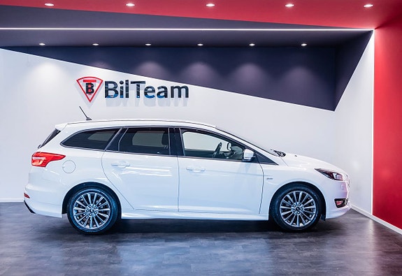 Ford Focus 12 of 24