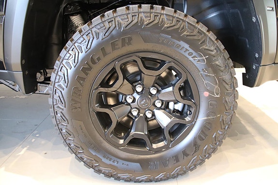 Dodge RAM 1500 18 of 30
