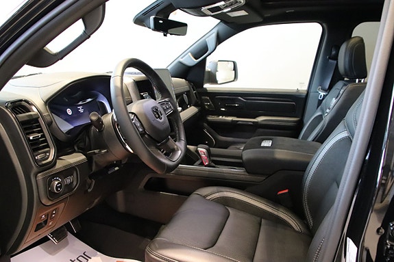 Dodge RAM 1500 9 of 30