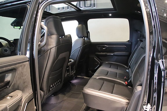 Dodge RAM 1500 8 of 30