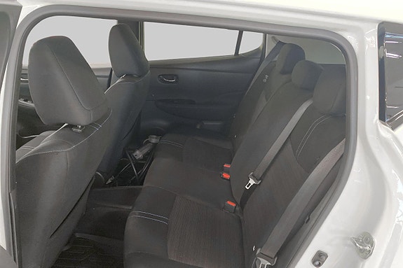 Nissan Leaf 9 of 12
