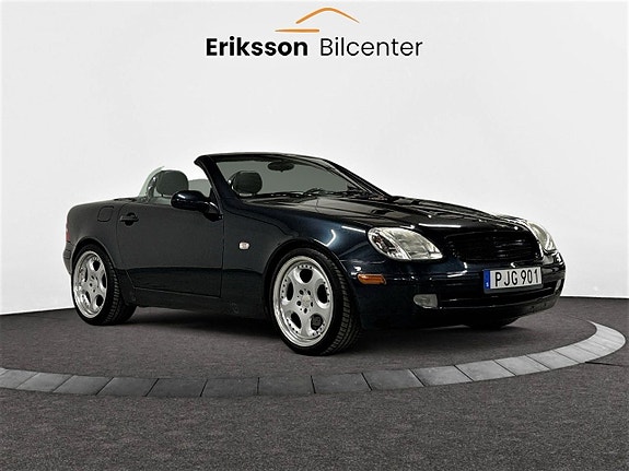 Mercedes-Benz SLK200 2 of 24
