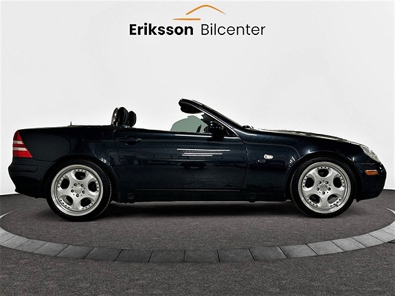 Mercedes-Benz SLK200 8 of 24