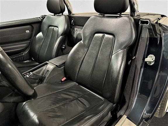 Mercedes-Benz SLK200 18 of 24