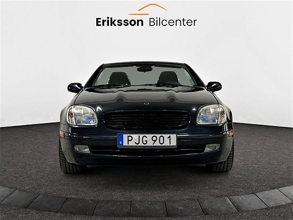 Mercedes-Benz SLK200 3 of 24