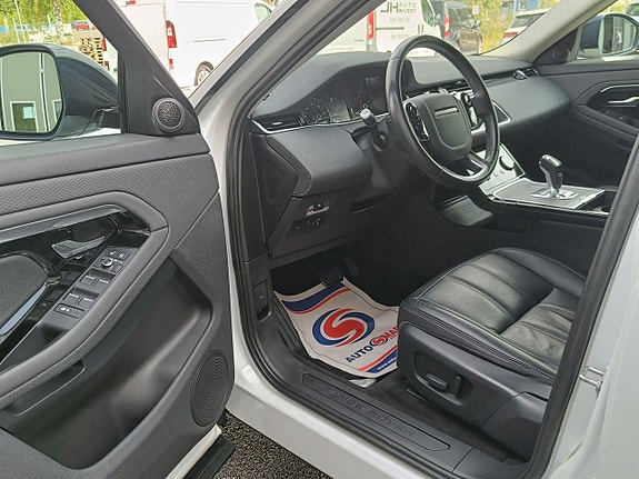 Land Rover Range Rover Evoque 26 of 27