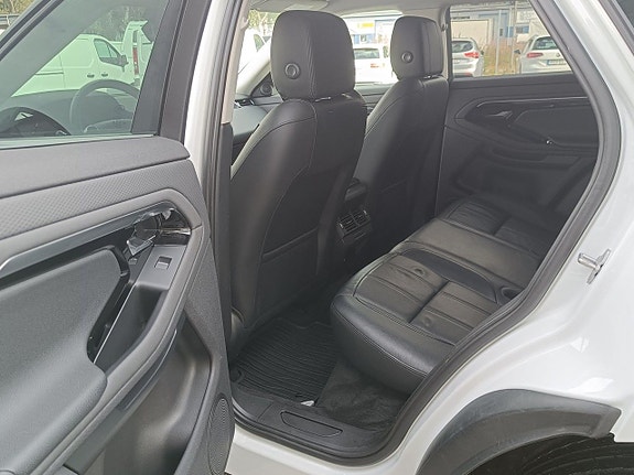 Land Rover Range Rover Evoque 21 of 27