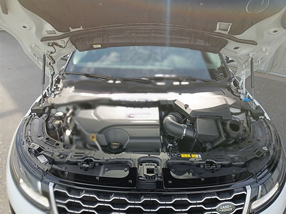 Land Rover Range Rover Evoque 27 of 27