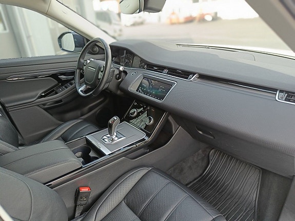 Land Rover Range Rover Evoque 15 of 27