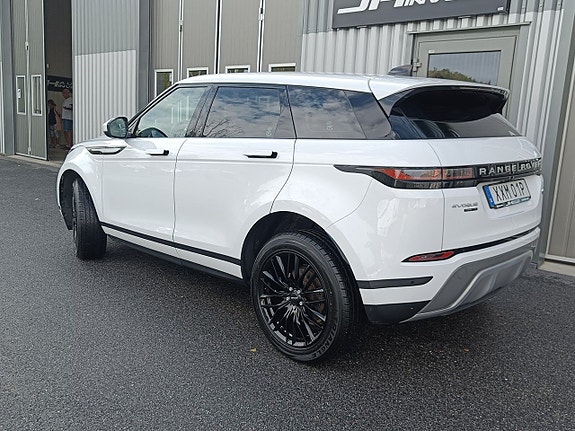 Land Rover Range Rover Evoque 11 of 27