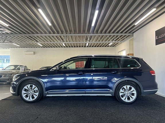 Volkswagen Passat Alltrack 4 of 5