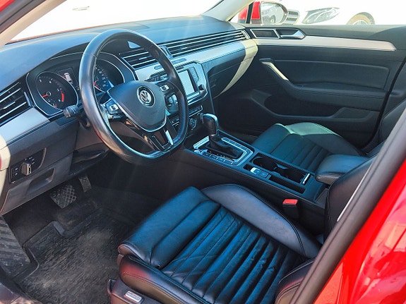 Volkswagen Passat 3 of 5