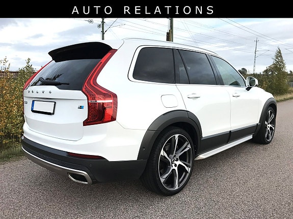 Volvo XC90 4 of 6
