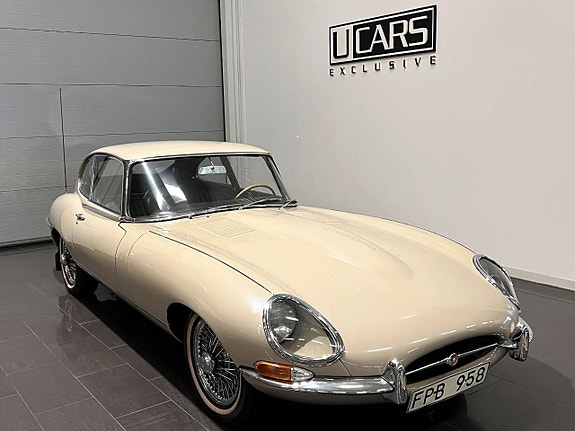 Jaguar E-TYPE 2 of 5