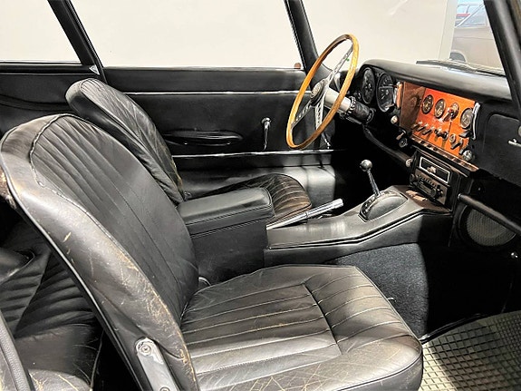 Jaguar E-TYPE 9 of 16