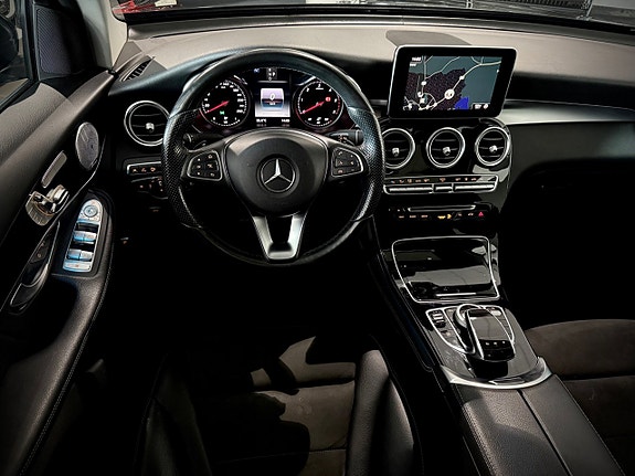 Mercedes-Benz GLC350 d 4 of 5