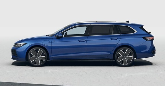 Volkswagen Passat 6 of 12