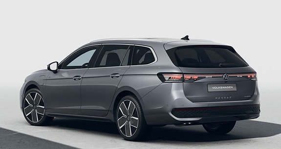 Volkswagen Passat 9 of 12