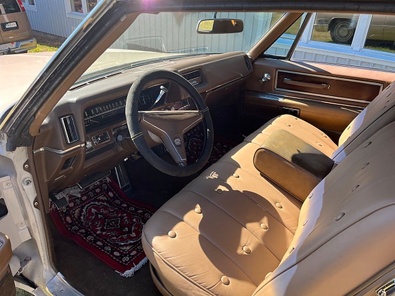 Cadillac Deville 9 of 14