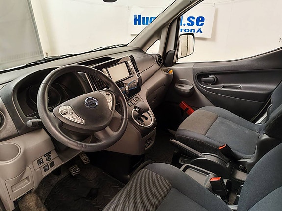 Nissan e-NV200 3 of 5