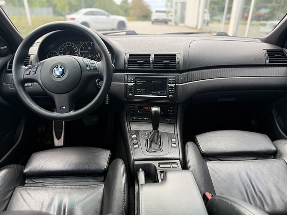 BMW 330i 8 of 16