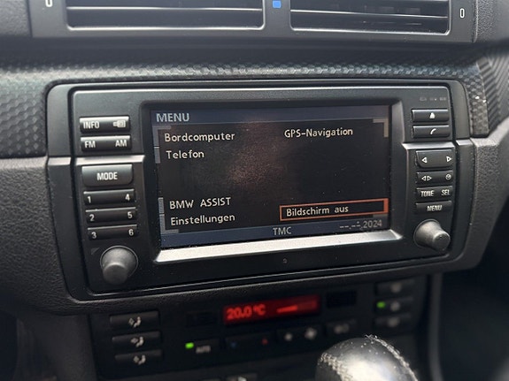 BMW 330i 11 of 16