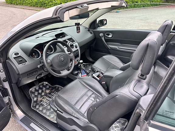 Renault Megane II 10 of 11