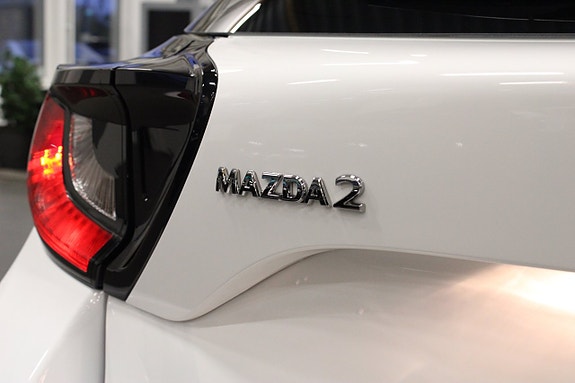 Mazda 2 5 of 16