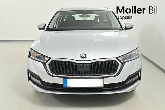 Skoda Octavia 2 of 5