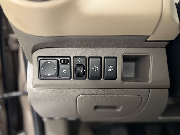 Nissan Note 12 of 22