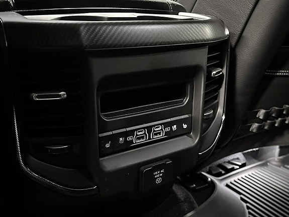 Dodge RAM 1500 28 of 30