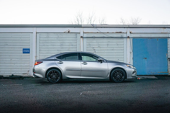 Lexus ES-Serie 5 of 5