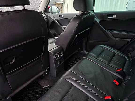 Volkswagen Tiguan 6 of 17
