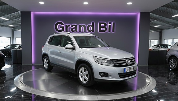 Volkswagen Tiguan 2 of 5
