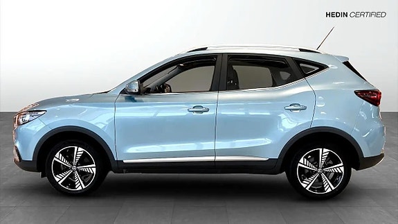 MG ZS EV 2 of 5