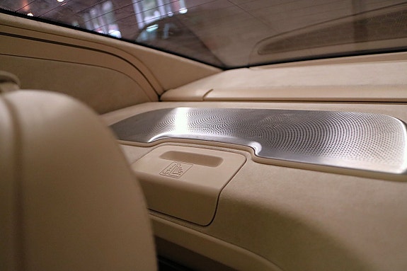 BMW 750Li 22 of 29