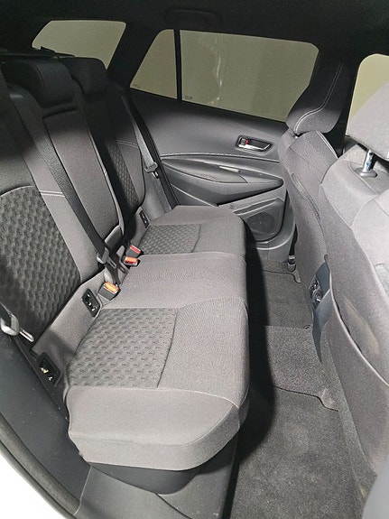 Suzuki Swace 10 of 11