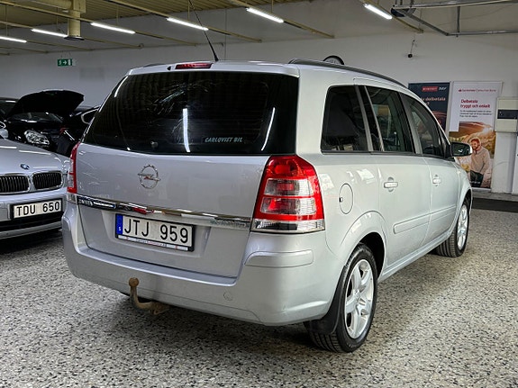 Opel Zafira 6 of 24