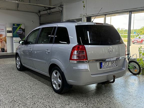 Opel Zafira 4 of 5