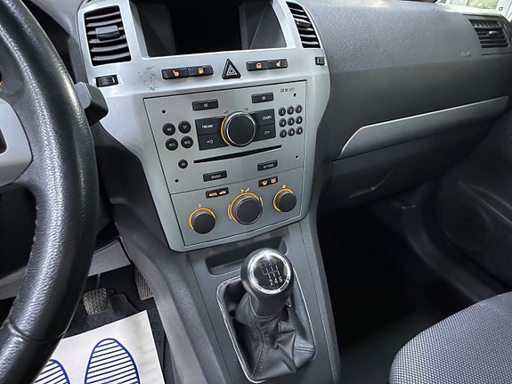 Opel Zafira 14 of 24