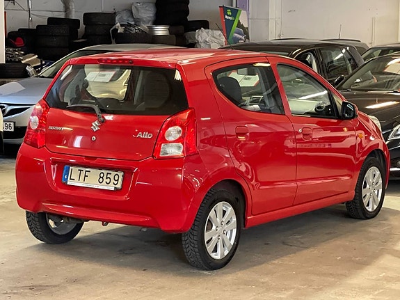 Suzuki Alto 4 of 5