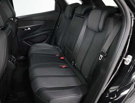 Peugeot 3008 8 of 23