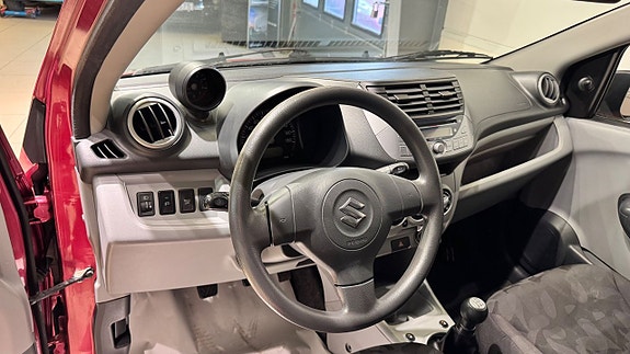 Suzuki Alto 8 of 15