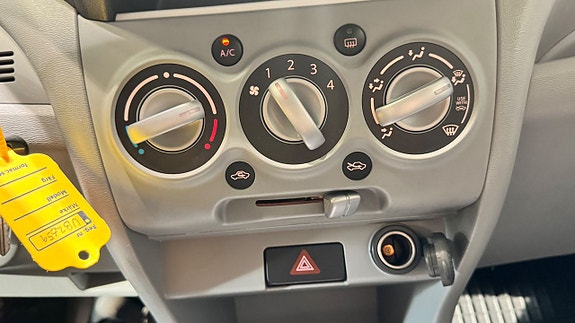 Suzuki Alto 11 of 15