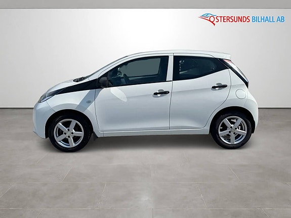 Toyota Aygo 4 of 5