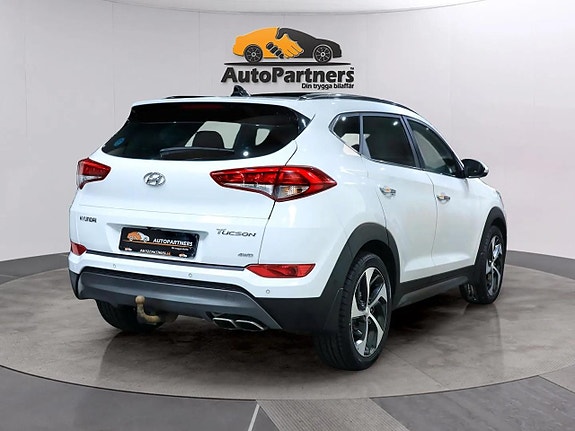 Hyundai Tucson 3 of 5