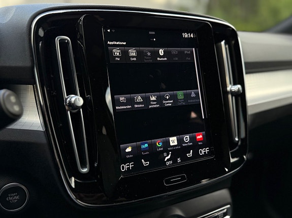 Volvo XC40 15 of 27