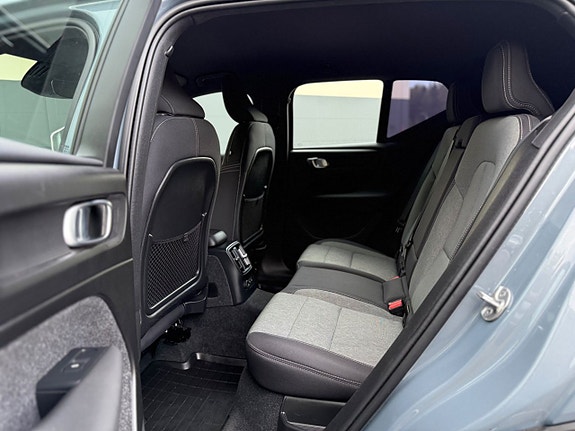 Volvo XC40 19 of 27