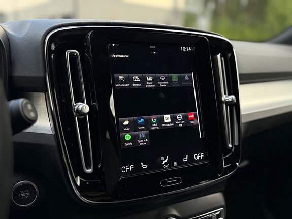 Volvo XC40 13 of 27