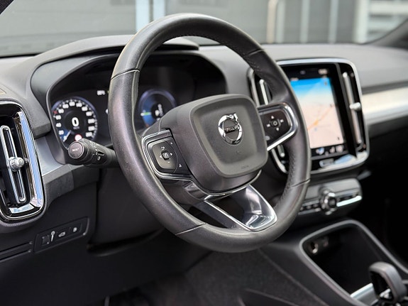 Volvo XC40 22 of 27